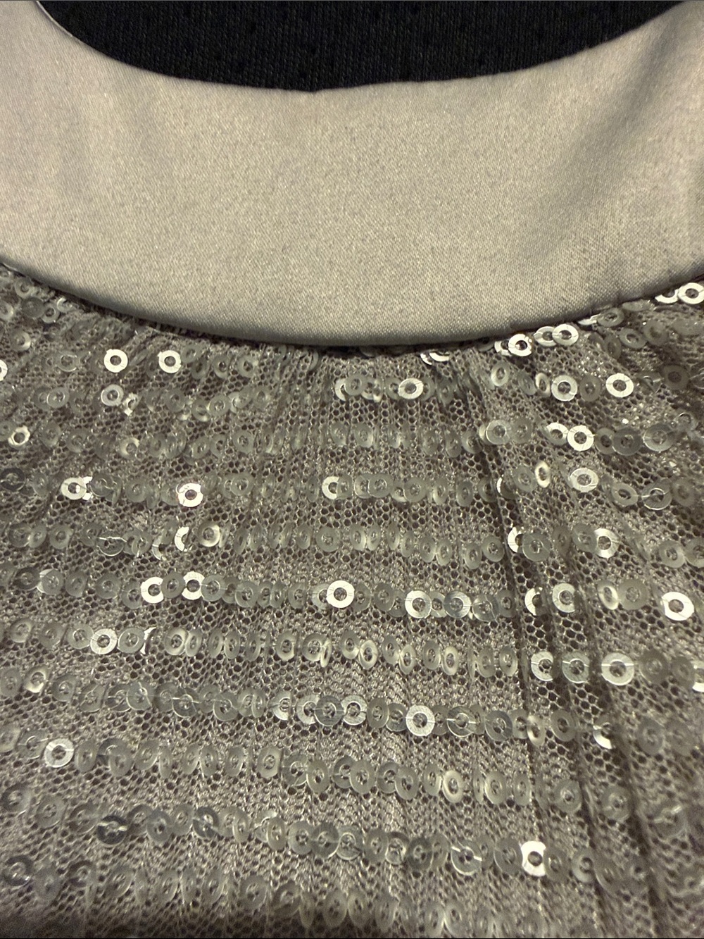 B44 Vince Camuto Women’s 2 Silver Knit Midi Dress with Grey Collar Trim - Picture 5 of 9